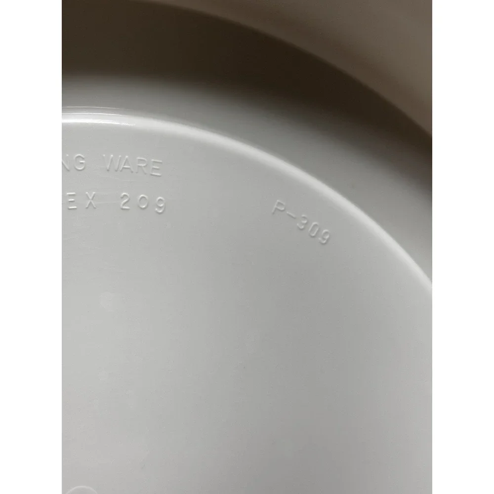 Vintage Pyrex Plastic Pie Keeper Clam Shell Fits CorningWare Or Pyrex Plate 209